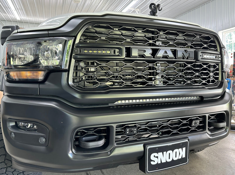 Load image into Gallery viewer, 2019-2024 RAM 2500/3500 30in Light Bar
