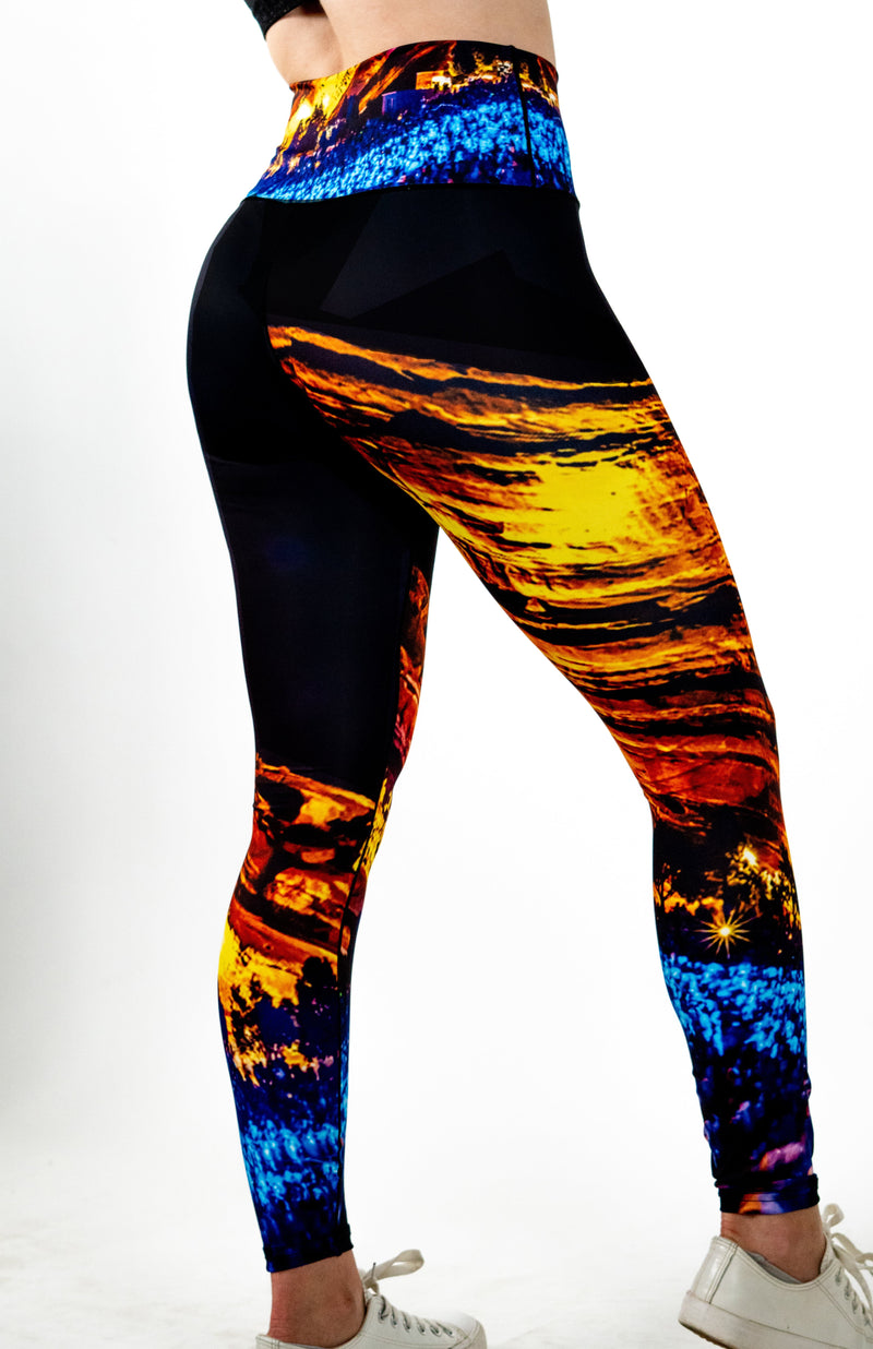 Load image into Gallery viewer, Red Rocks Concert Yoga Pants
