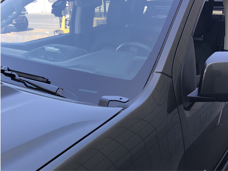 Load image into Gallery viewer, Low Profile Ditch Light Brackets Kit For 2015-2022 Chevy Colorado/Canyon
