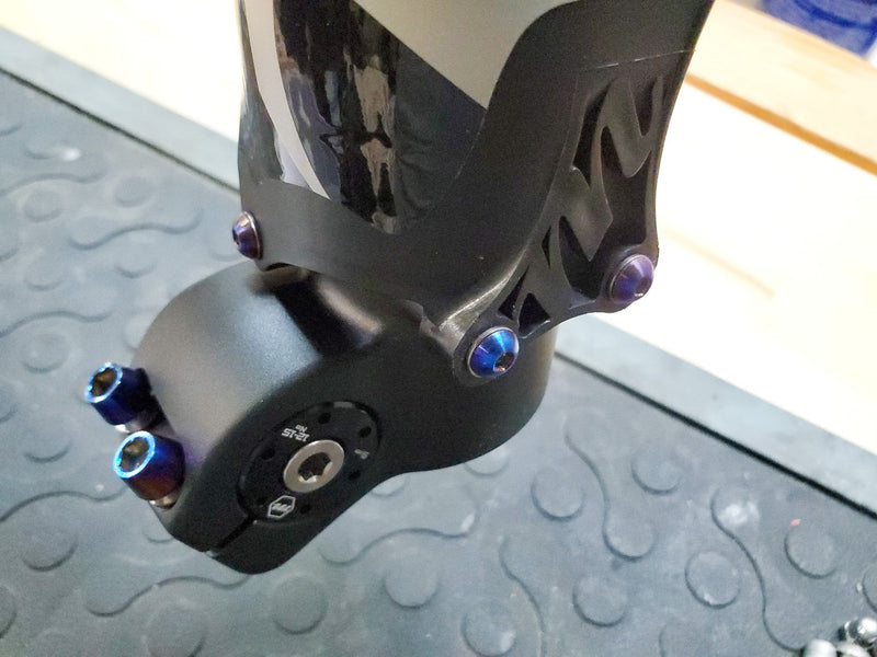 Load image into Gallery viewer, Titanium Fork Bolts - Warp 9
