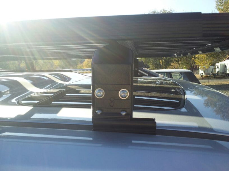 Load image into Gallery viewer, Land Rover LR3/LR4 K9 Roof Rack Kit
