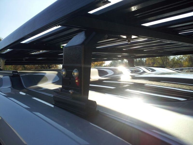 Load image into Gallery viewer, Land Rover LR3/LR4 K9 Roof Rack Kit
