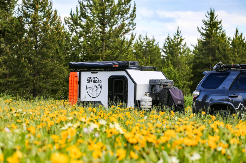 Load image into Gallery viewer, Sumatra MARINE Bracket for 20 lb. Steel BBQ Propane Tank
