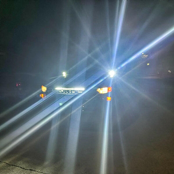 Load image into Gallery viewer, 2020+ Chevrolet Silverado 2500/3500HD Single 30in Light Bar
