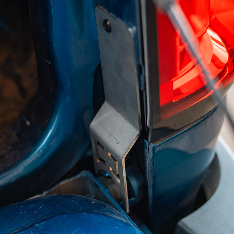 Load image into Gallery viewer, Tailgate Theft Protector for 2015-2022 Chevy Colorado/GMC Canyon
