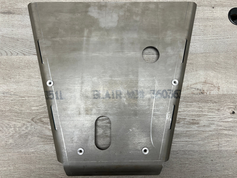 Load image into Gallery viewer, CAN AM MAVERICK R 2 SEAT REAR SKID/GUSSET PLATE
