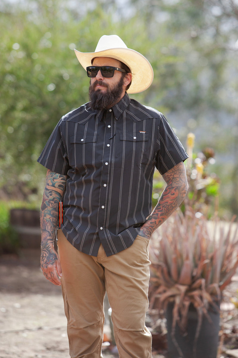 Load image into Gallery viewer, Daryll SS Shirt - Vintage Black
