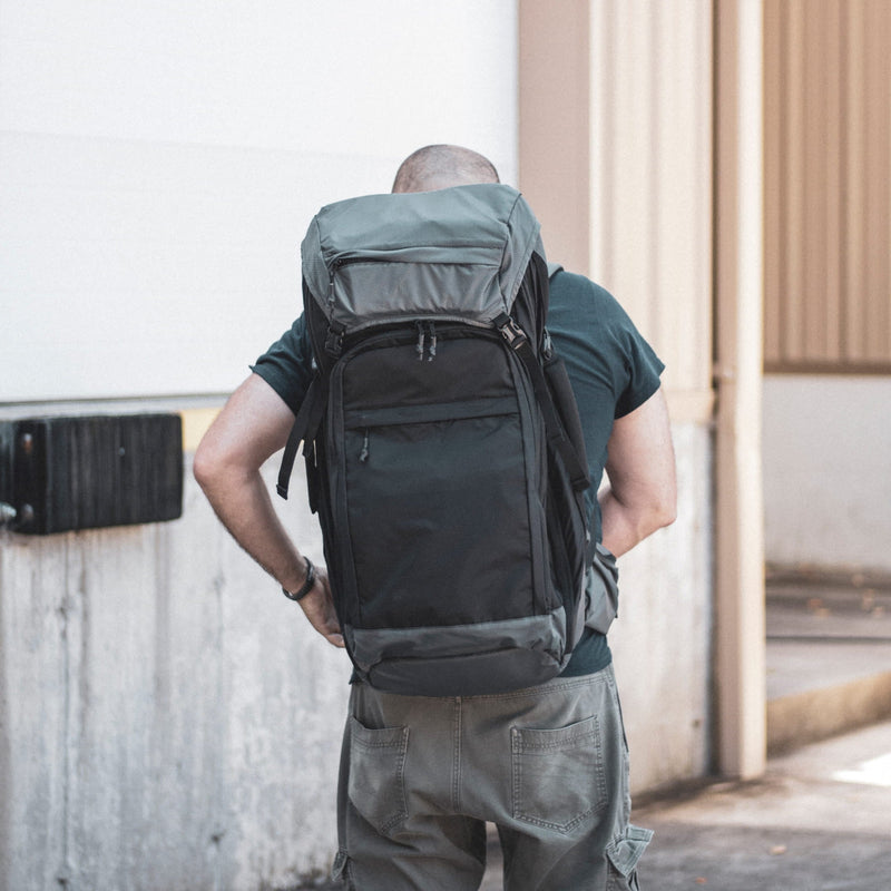 Load image into Gallery viewer, SUMMIT - Discreet Rifle Backpack
