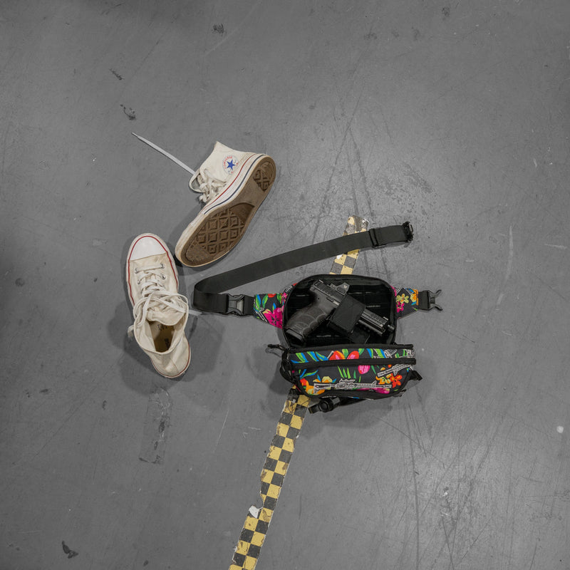 Load image into Gallery viewer, Nomad Recon Fanny Pack
