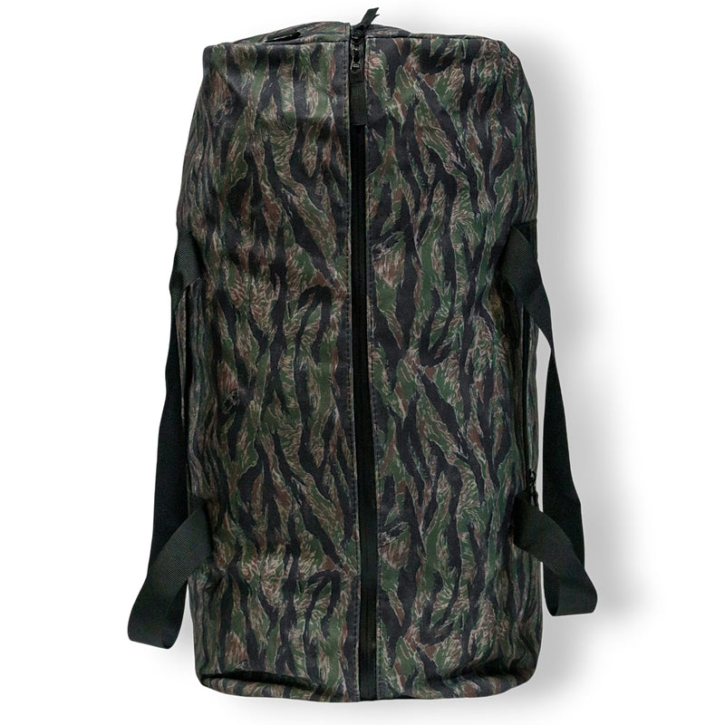 Load image into Gallery viewer, Waterproof XL 57.5L Waxed Duffle Bag
