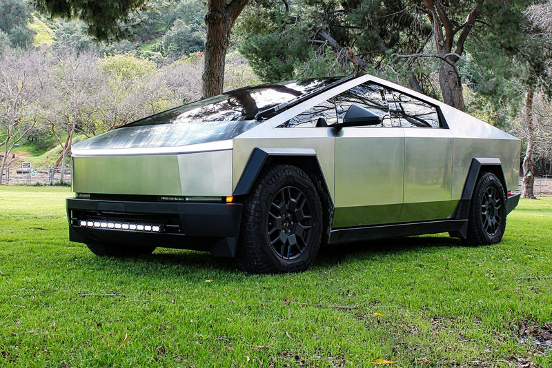 Load image into Gallery viewer, Tesla Cybertruck 40in Light Bar - PRO
