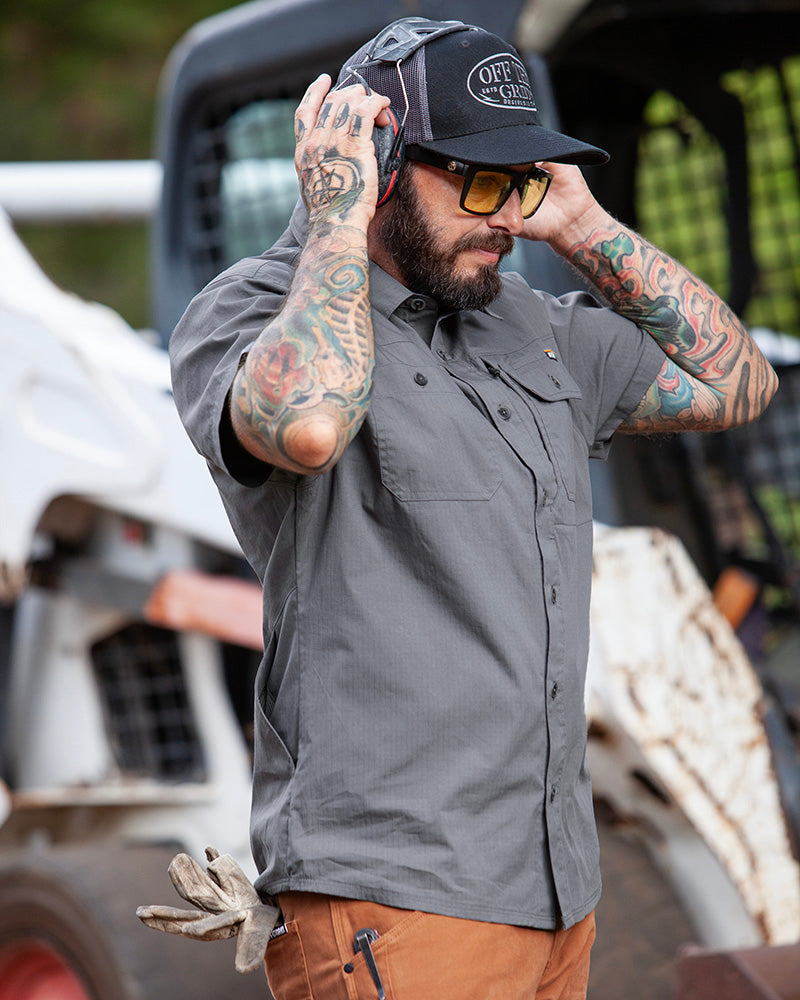 Load image into Gallery viewer, Thunderbolt SS Shirt - Castlerock

