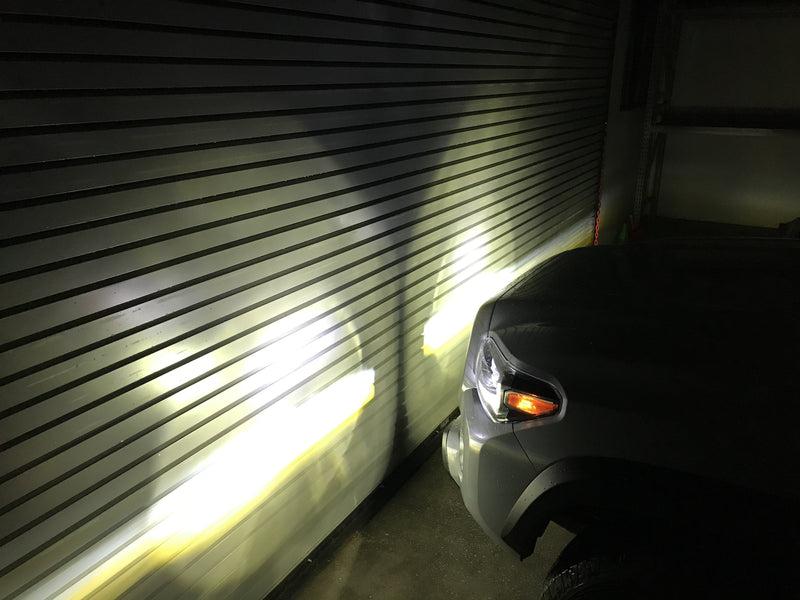 Load image into Gallery viewer, Tri-Color Fog Light Replacement Bulbs
