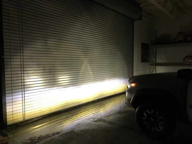Load image into Gallery viewer, Tri-Color Fog Light Replacement Bulbs
