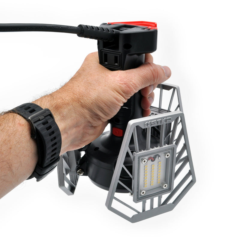 Load image into Gallery viewer, TRiLIGHT ShopLight V2 - A Modern Day LED Drop Light
