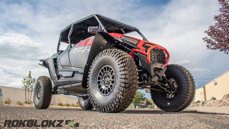 Load image into Gallery viewer, 2024+ Polaris RZR XP 1000 featuring Rokblokz Fender Kit - front corner
