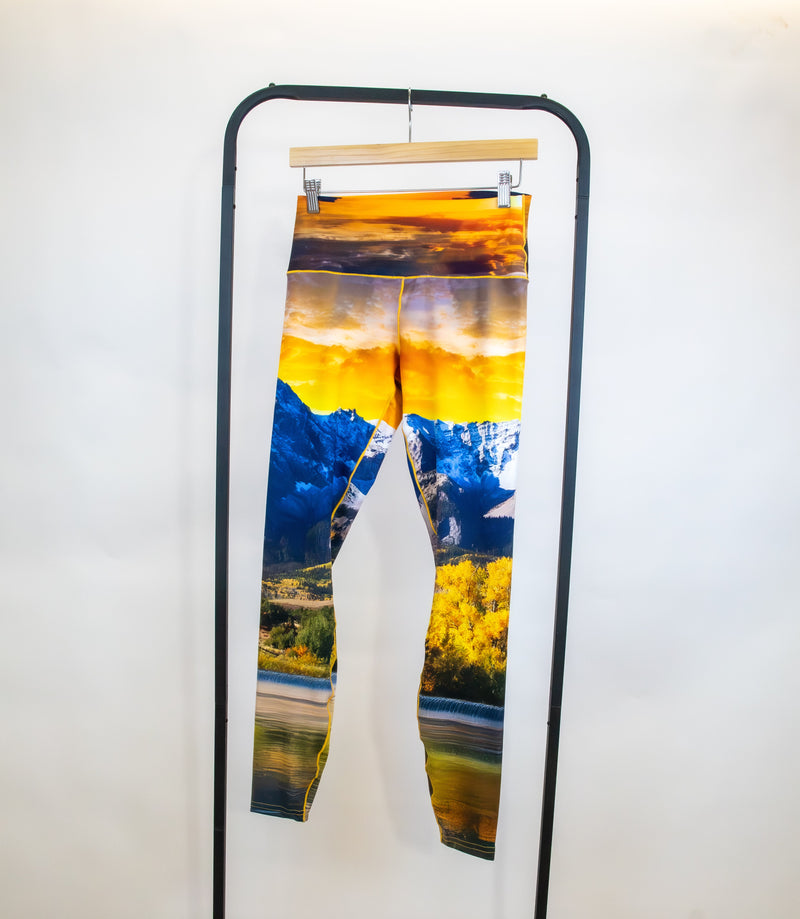 Load image into Gallery viewer, Capitol Peak Sunset Yoga Pants
