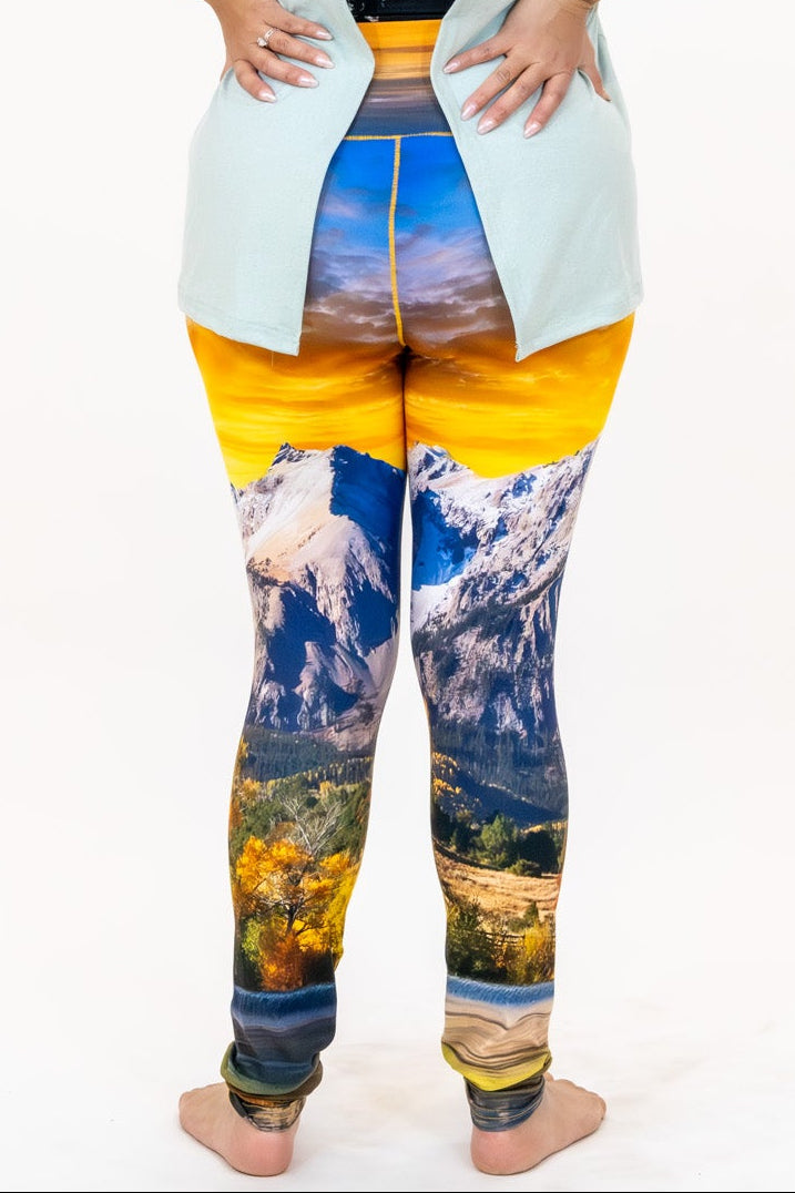 Load image into Gallery viewer, Capitol Peak Sunset Yoga Pants
