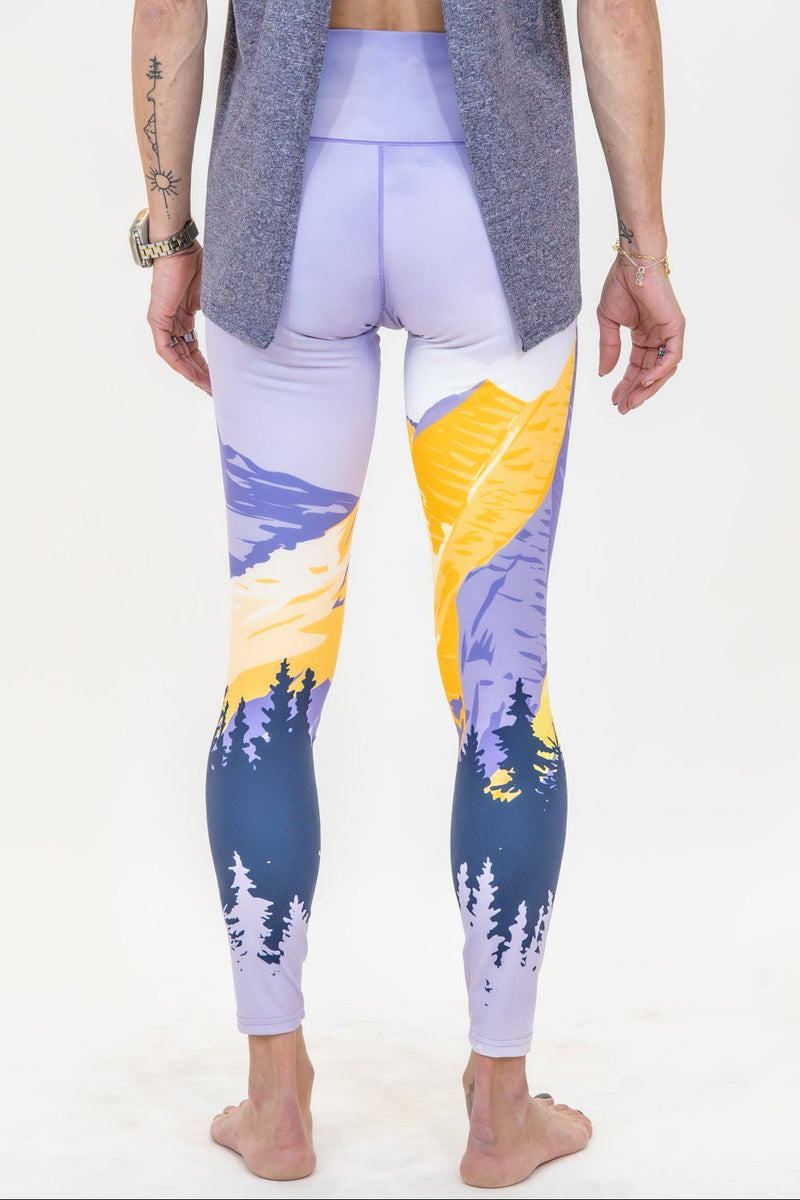 Load image into Gallery viewer, Painted Peaks Yoga Pants
