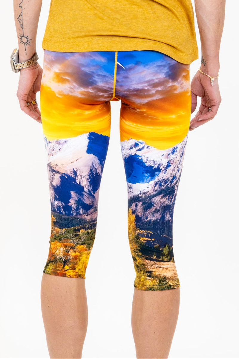 Load image into Gallery viewer, Capitol Peak Sunset Yoga Pants Capri

