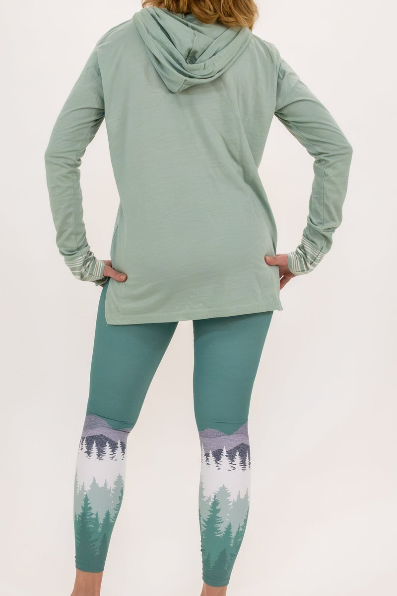 Load image into Gallery viewer, Peak Green Summit Yoga Pants
