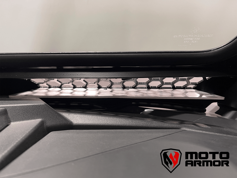 Load image into Gallery viewer, Moto Armor Pro R 4 Seat Full Glass Windshield
