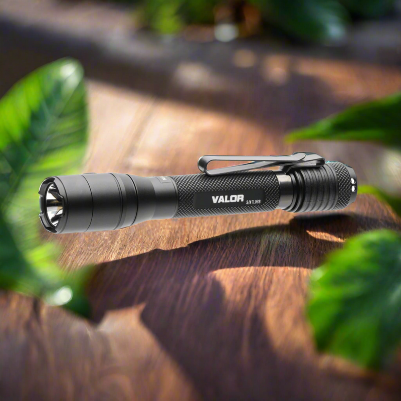 Load image into Gallery viewer, Valor - 800 Lumen AA Battery EDC Flashlight
