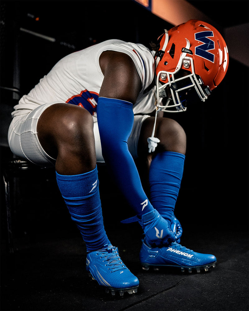 Load image into Gallery viewer, Phenom Elite VPS5 Adult Football Gloves - Team Colors
