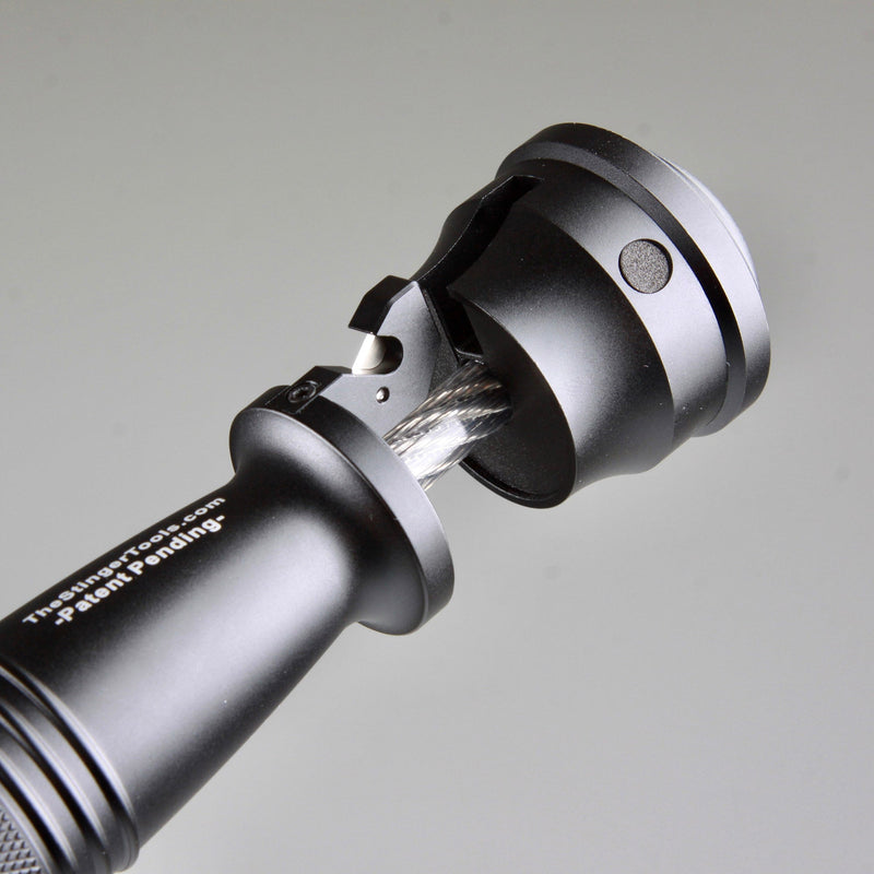 Load image into Gallery viewer, Stinger Whip Car Emergency Tool ( Whip to Fist Pro)
