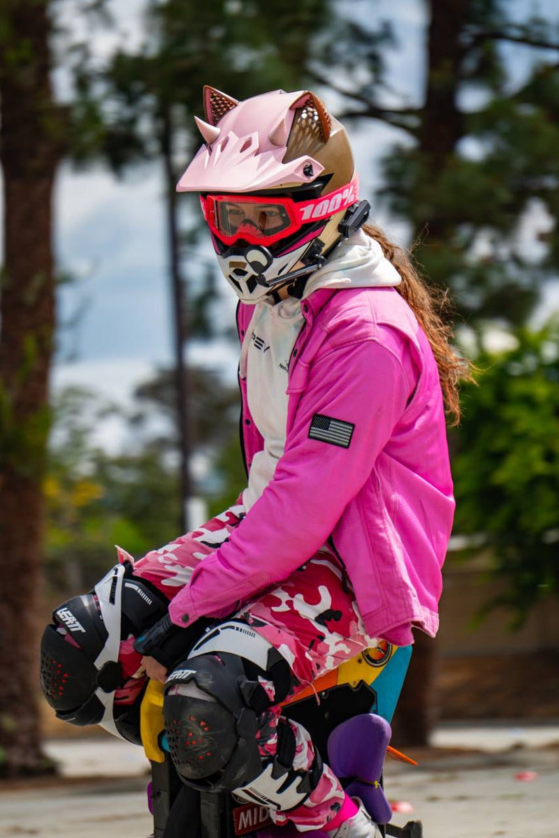 Load image into Gallery viewer, Protective Summer Mesh Shirt for Women - Pink Solid with Pads
