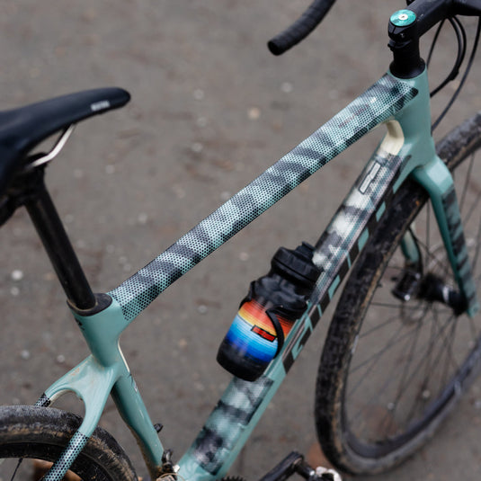 Halftone Camo Frame Keeper