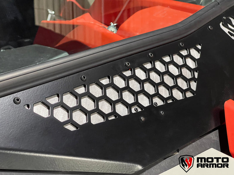 Load image into Gallery viewer, Maverick X3 Vented Full Glass Windshield
