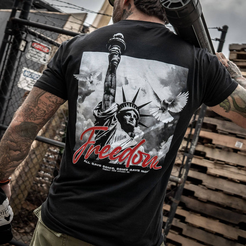 Load image into Gallery viewer, Freedom Statue Men&#39;s T-Shirt
