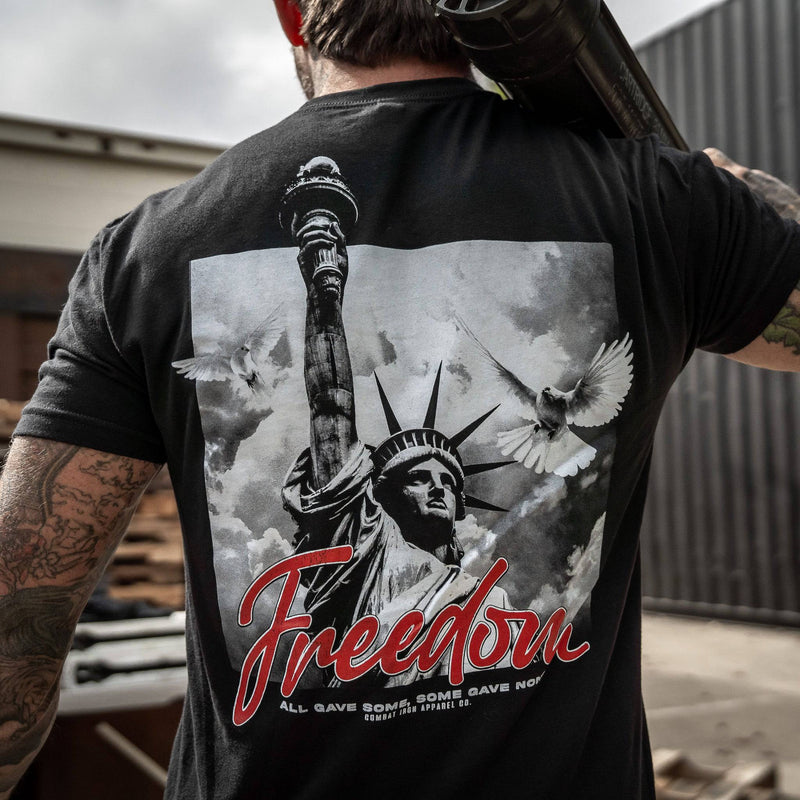 Load image into Gallery viewer, Freedom Statue Men&#39;s T-Shirt
