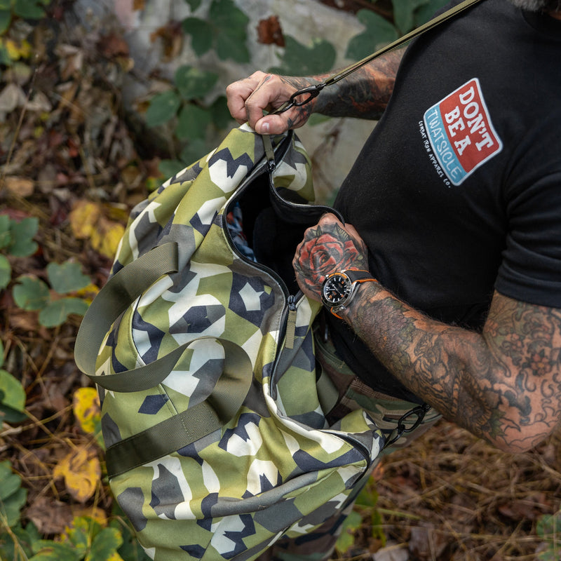 Load image into Gallery viewer, Waterproof XL 57.5L Waxed Duffle Bag
