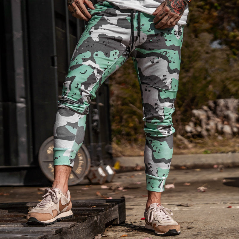 Load image into Gallery viewer, Men&#39;s Dynamic Performance Joggers 2.0
