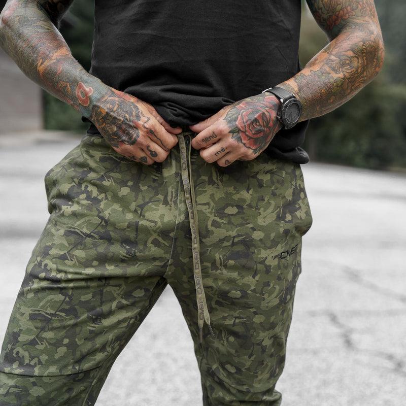 Load image into Gallery viewer, Men&#39;s Dynamic Performance Joggers 2.0
