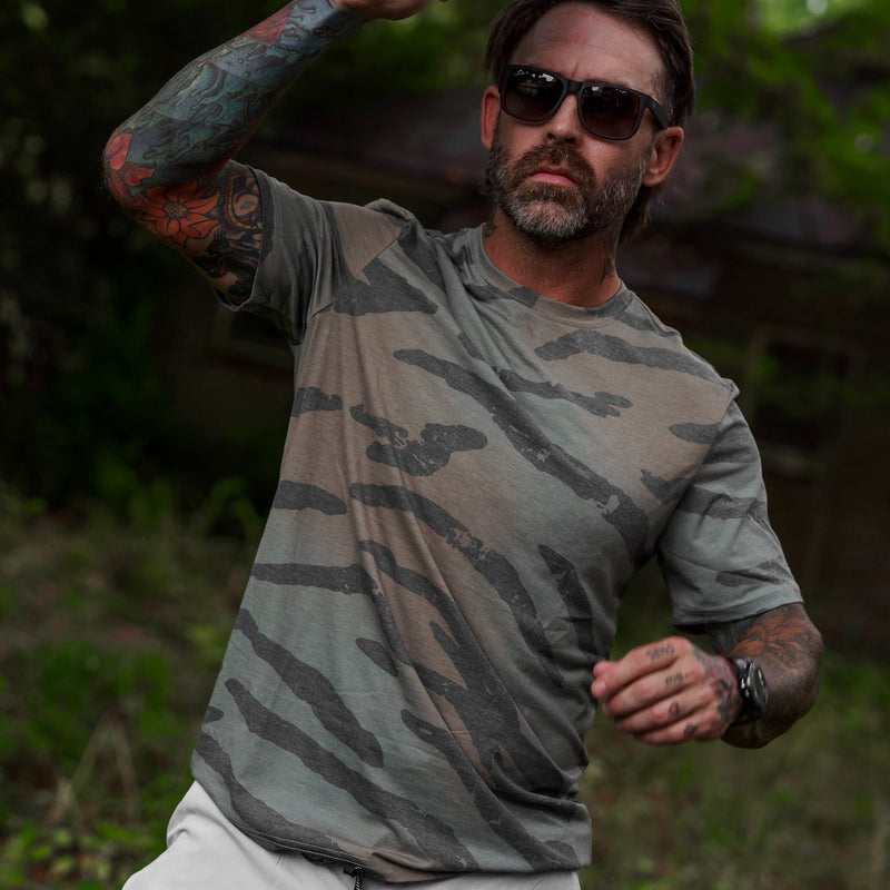 Load image into Gallery viewer, Men&#39;s Outdoor UPF40 Performance T-Shirt
