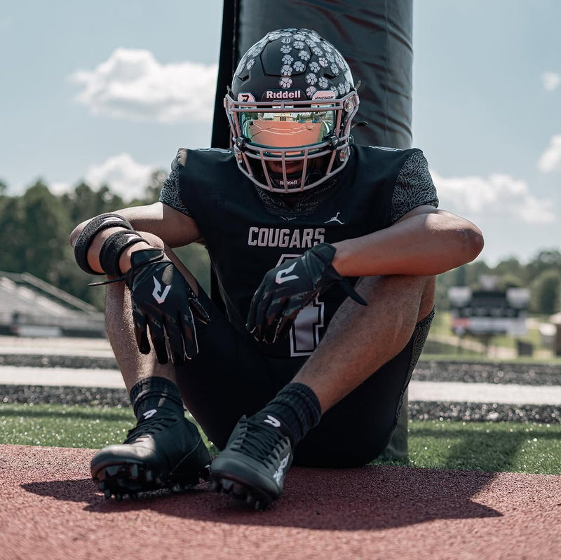 Load image into Gallery viewer, Phenom Elite VPS5 Youth Football Gloves - Team Colors
