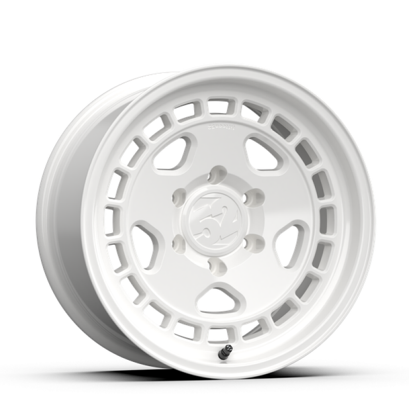 Load image into Gallery viewer, fifteen52 Turbomac HD Classic 16x8 / 6x139.7 BP / 0 ET / 106.2mm CB / 4.5in BS / Classic White Wheel

