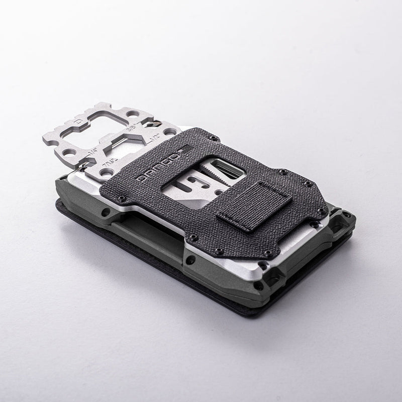 Load image into Gallery viewer, A10 Holster Backplate with MT05 Multi-Tool
