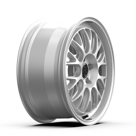 fifteen52 Holeshot RSR 18x8.5 5x112 42mm ET 57.1mm Center Bore Radiant Silver