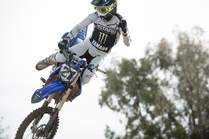 Load image into Gallery viewer, 100% Armega Forecast Shield 59074-00001
