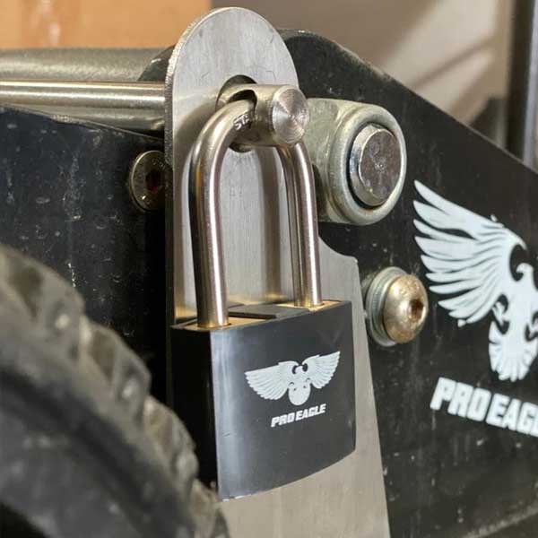 Load image into Gallery viewer, Mount padlock
