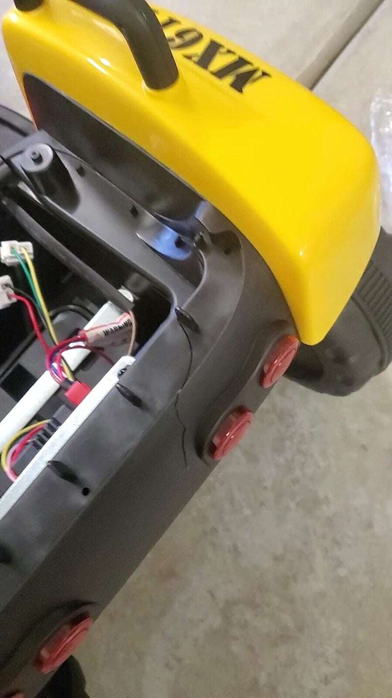 Load image into Gallery viewer, Adjustable Arm Kids Ride-On Excavator with Bucket - 12V Battery Powered Outdoor Toy for Toddlers
