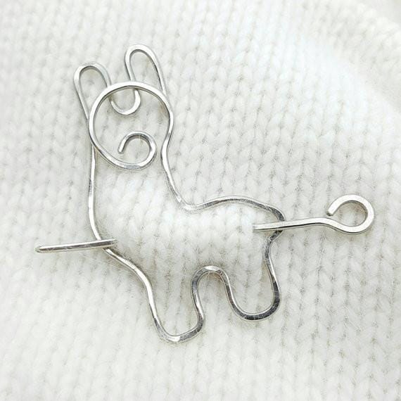 Load image into Gallery viewer, Adorable Alpaca Shawl Pin
