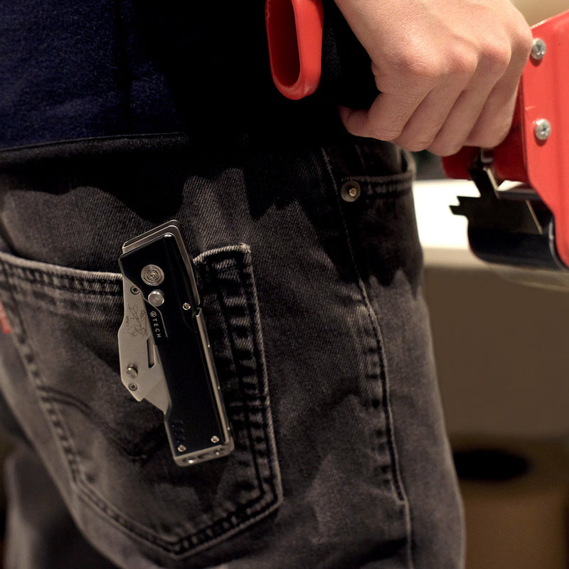 Load image into Gallery viewer, EDC Utility Knife with Blade Storage
