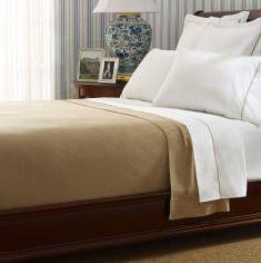 Load image into Gallery viewer, Alpaca Bed Blanket
