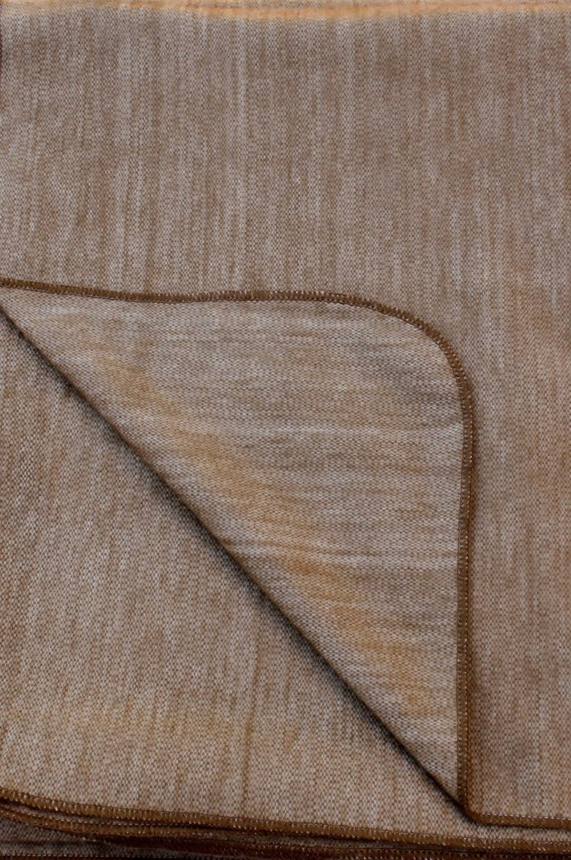 Load image into Gallery viewer, Alpaca Bed Blanket
