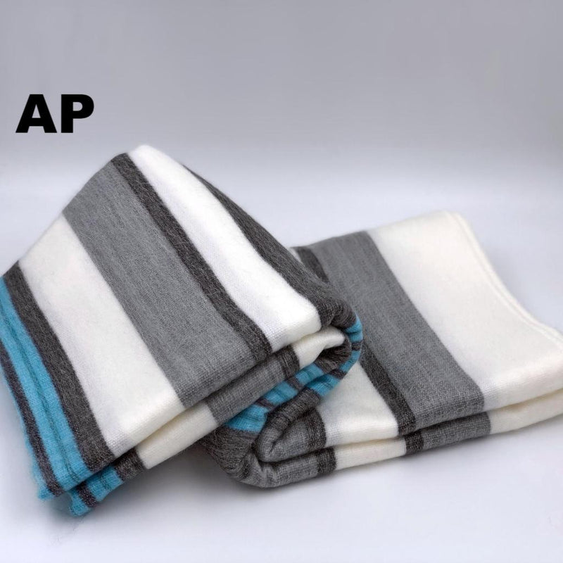 Load image into Gallery viewer, Alpaca Bed Blanket - Striped
